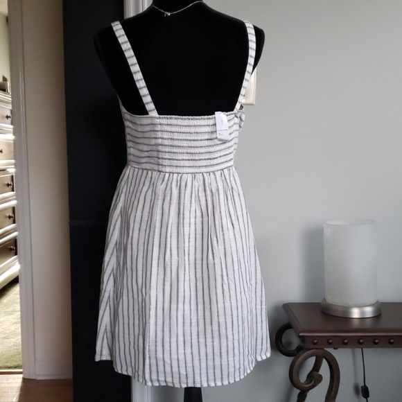 Petite Jumper dress- NWT - Picture 2 of 2